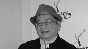 一代笑匠盧大偉追悼會(huì) 王祖藍(lán)夫婦現(xiàn)身參加告別