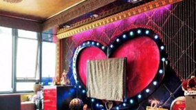 大张伟家大金大紫装修太浮夸 感觉天天睡夜店