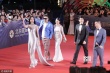 《失眠男女》劇組亮相 最美變性人Poy性感可愛