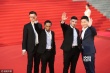 《暴力街区13》剧组 大卫·贝利帅气西装尽显魅力
