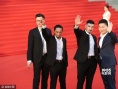 《暴力街区13》剧组 大卫·贝利帅气西装尽显魅力