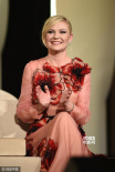 评审团成员亮相 克里斯汀·邓斯特大花裙尽显优雅