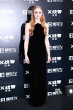 凤凰女秀美背 霍尔特被曝《天启》剧组捣蛋鬼
