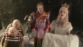 《爱丽丝梦游2》中文片段 白皇后解释时空穿越