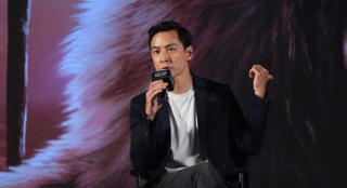 游戲玩家助陣《魔獸》首映 吳彥祖為妻子犧牲顏值