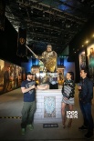 吴彦祖现身《魔兽》主题展 古尔丹