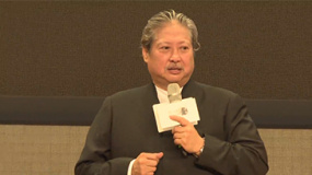 洪金寶成立電影工作室眾星捧場(chǎng) 成龍遲到被調(diào)侃