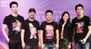 两部喜剧片亮相传媒关注单元 林更新本色出演