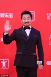 东京国际电影节影帝登场！王景春帅气亮相红毯