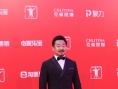 東京國際電影節(jié)影帝登場！王景春帥氣亮相紅毯