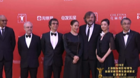 主竞赛单元评委亮相红毯 埃米尔导演霸气十足