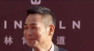 《戰(zhàn)神戚繼光》劇組紅毯受訪 導演：給你一個驚喜