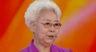 “黨的女兒”田華致辭 “憶苦思甜”不忘影人精神