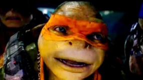 《忍者神龟2》“儿童版”预告 神龟偶遇大黄蜂