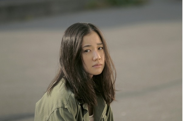 《跨越栅栏》剧照 小田切让,苍井优演绎浪漫爱情_海外爆料_图集_电影