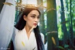 张馨予曝光武侠风新写真  一袭白衣置身竹林