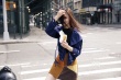 林允美國(guó)街拍首次曝光 清涼時(shí)尚LOOK大秀美腿