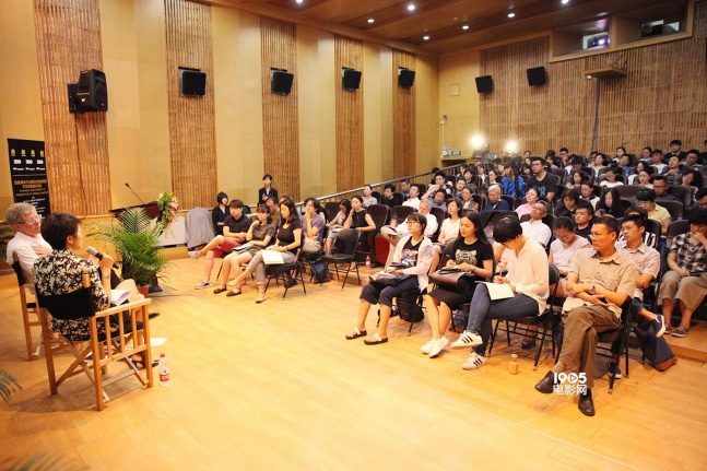 开发与监制交流会"在北京举行