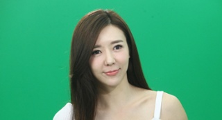 周韦彤搭档曹云金变笨贼 认识第一天上演激情戏