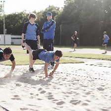 男孩