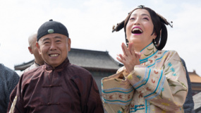 潘長(zhǎng)江再任“毛驢縣令” 動(dòng)作戲親自上陣很敬業(yè)