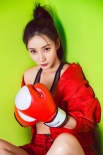 柳岩玩球击剑拳击写真前凸后翘 性感妩媚长腿迷人