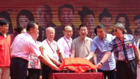 電影《長(zhǎng)官傳奇》橫店熱拍 楊議首演皇帝很興奮