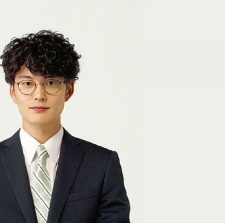 何者