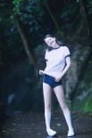 馬思純變身清純學(xué)生妹 超短褲秀長腿少女感十足