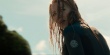 驚險(xiǎn)巨制《鯊灘》曝生存特輯 美女鯊魚慘烈廝殺