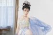柳岩薄纱肚兜拍定妆照 比V卖萌造型妩媚动人