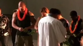 《勇敢者的游戏》开拍 巨石强森晒夏威夷片场视频