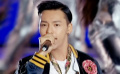小鲜肉陈伟霆登台献唱 演绎《酷跑》活力四射