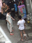 馮紹峰蕾絲睡裙造型曝光 著小紅鞋演“變態(tài)”