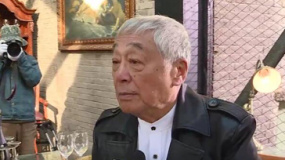 八旬曾江戴助聽(tīng)器延續(xù)“反派” 王姬不懼失聲壓力