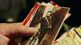 《一路顺风》曝光彩蛋 金士杰年轻照乱入片中