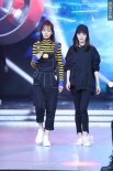 楊冪、沈夢(mèng)辰彩排走秀秒變超模 顏值高秀美腿