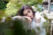 轻纱包裹雪肤 张馨予写真绿林丛中点脚似仙女