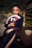 美如畫中人 張馨予最新寫真高開叉旗袍魅惑冷酷