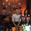 杨幂泰国拍片扯董子健领带 回头玩合影比V显亲密