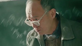 《你好，瘋子！》先行版預(yù)告 金士杰被黑板砸中