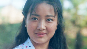 姑娘小伙正当年