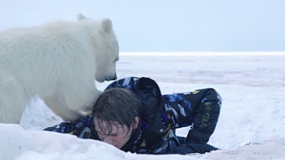 《北极大冒险》曝超长版片花 北极旅途危机重重