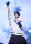 王菲演唱会妆容有个性 刘嘉玲陈奕迅章子怡等捧场