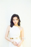 胡杏兒最新寫真 一襲白裙露美腿曼妙身材盡顯