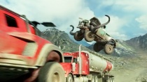 《怪兽卡车》电视预告 超级卡车极限跳跃