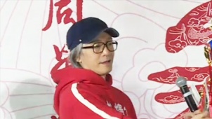 一周现场：星爷现场发红包 谢霆锋进行美食诱惑