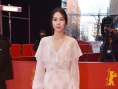 金敏喜与洪尚秀合体亮相柏林 二人亲昵合影不避嫌