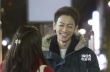 《跨越8年的新娘》曝劇照 佐藤健初見(jiàn)土屋太鳳