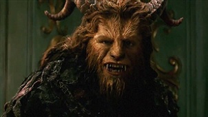 《美女与野兽》片段 保持微笑